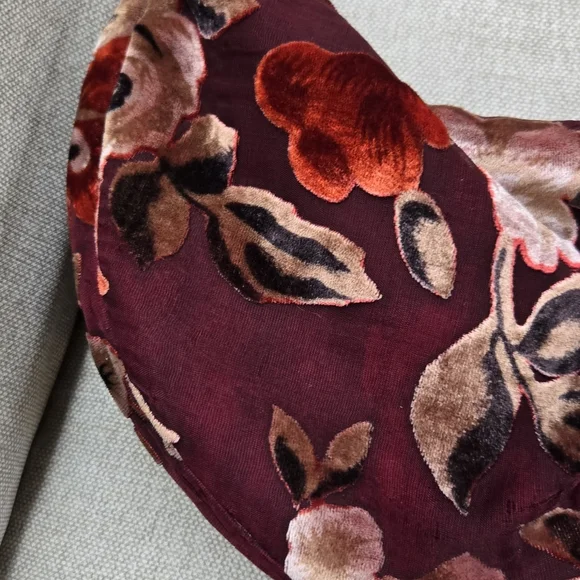 Floral Velvet Shoulder Bag - Picture 2 of 14